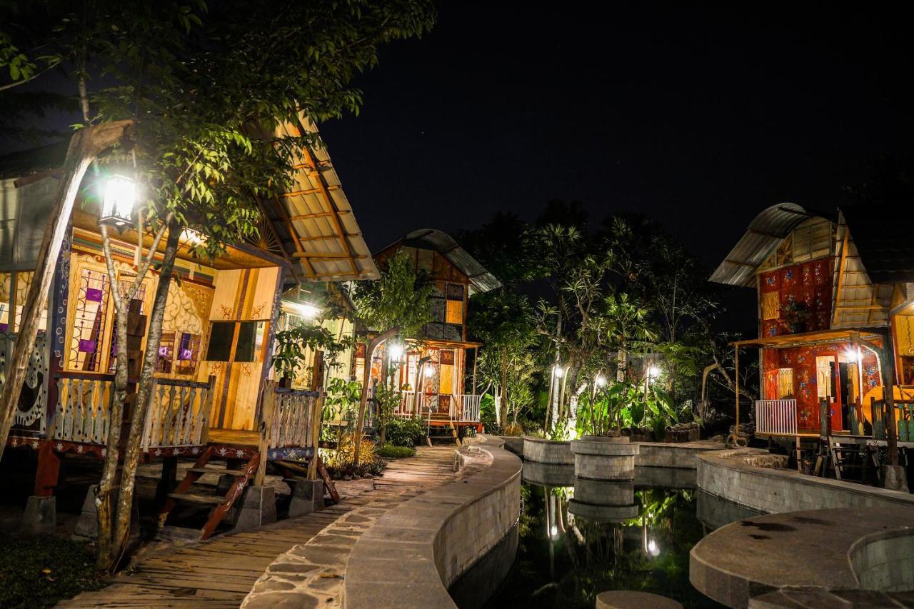 La Luna Resort Yogyakarta Слеман Экстерьер фото