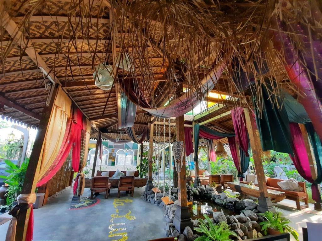 La Luna Resort Yogyakarta Слеман Экстерьер фото